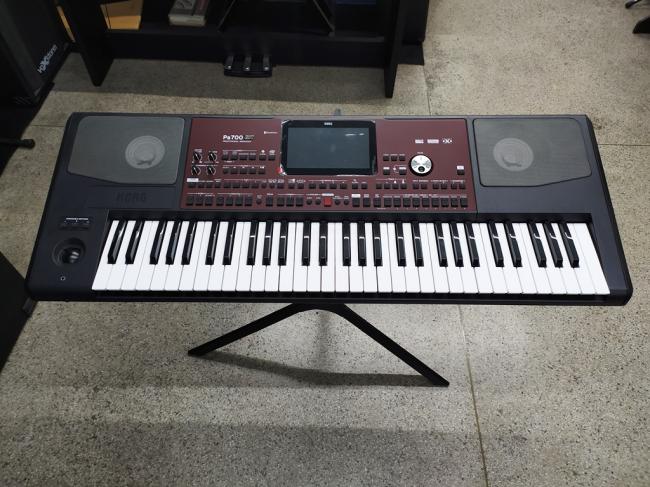 Teclado Arranjador Korg PA700BR