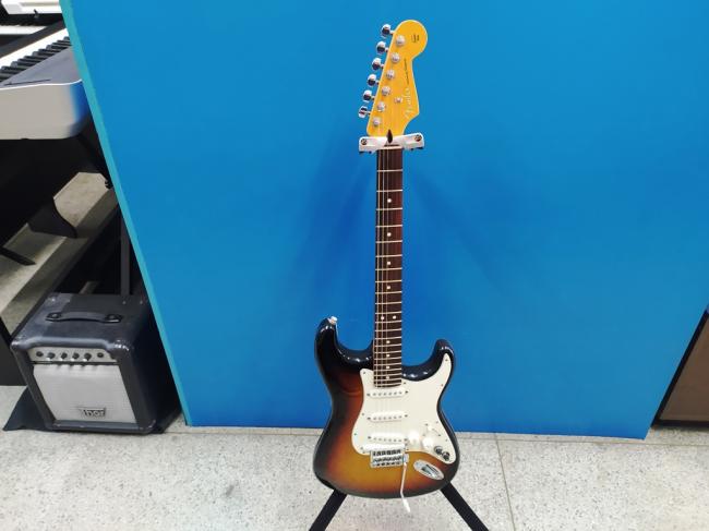 Guitarra Strato fender Roland G5