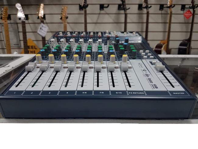 Mixer 10C Soundcraft Signature 10